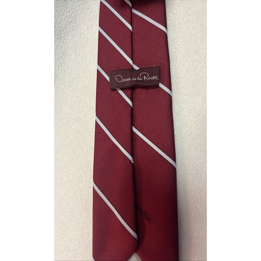 Vtg Oscar de la Renta Men's Necktie Red White Diagonal Pin Stripes 52" - Picture 4 of 4